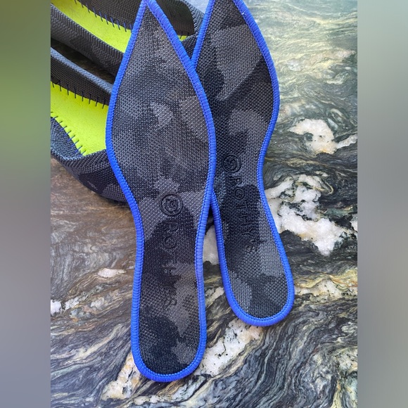 ROTHYS BLACK CAMO WITH BLUE EDGES. Great condition. Slight glue showing 8.5 - Picture 12 of 15